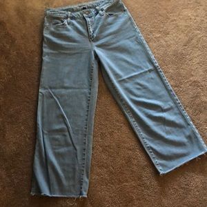 Sz 2 cut off cropped denim capris